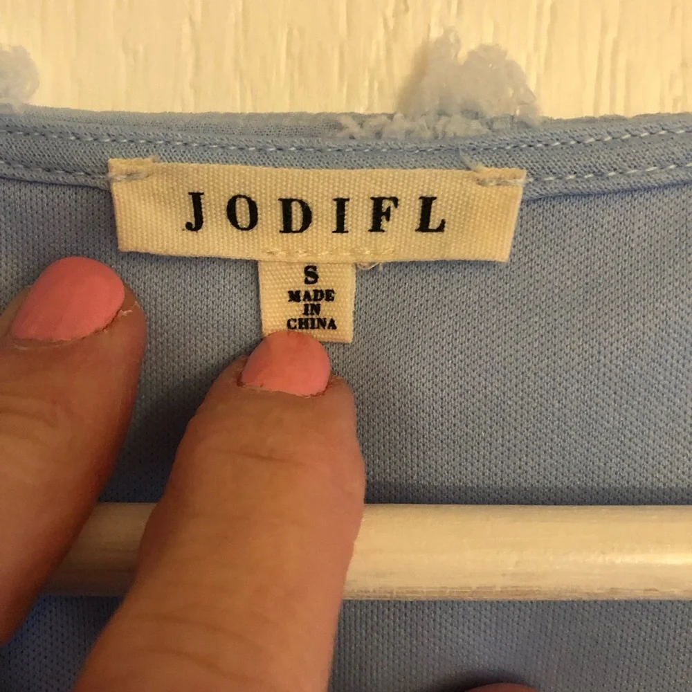 CUTE LIKE NEW SWING DRESS - Picture 3 of 3